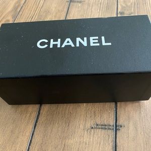 CHANEL cat eye sunglasses 💖